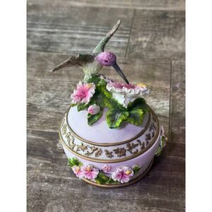Heritage House Sing A Song Love Me Tender Hummingbird Trinket Box